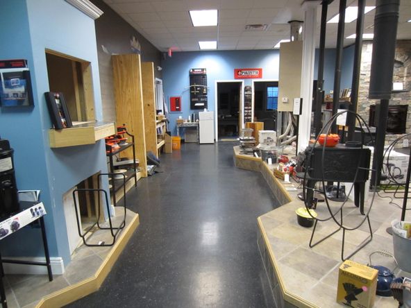 1438 Main St, Sanford, ME 04073